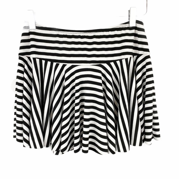 NWT EMMA & SAM LF Striped Fit & Flare Skirt Small - Picture 4 of 8